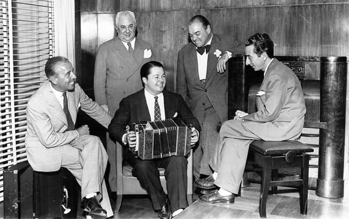 Anibal Troilo and other singers